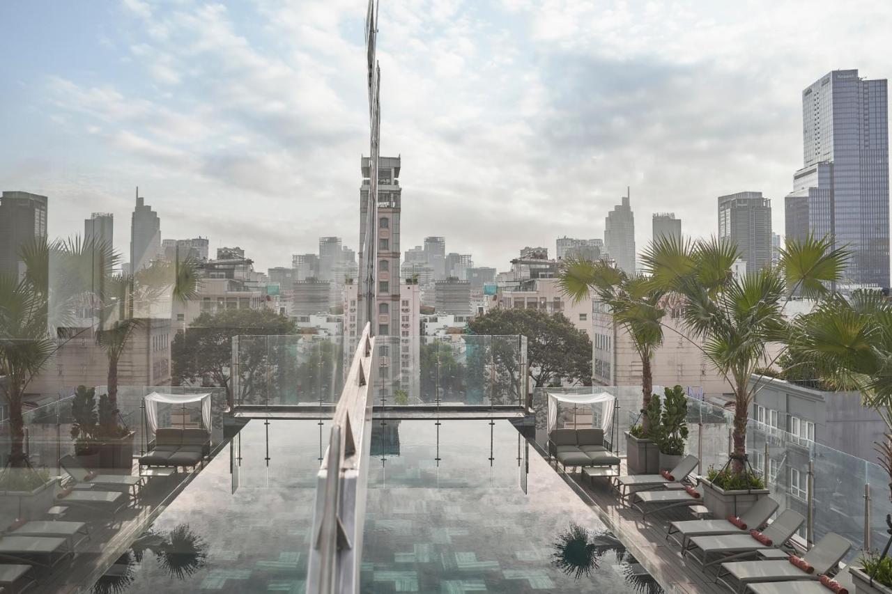 La Siesta Premium Saigon Otel Ho Şi Min Dış mekan fotoğraf View from the rooftop pool