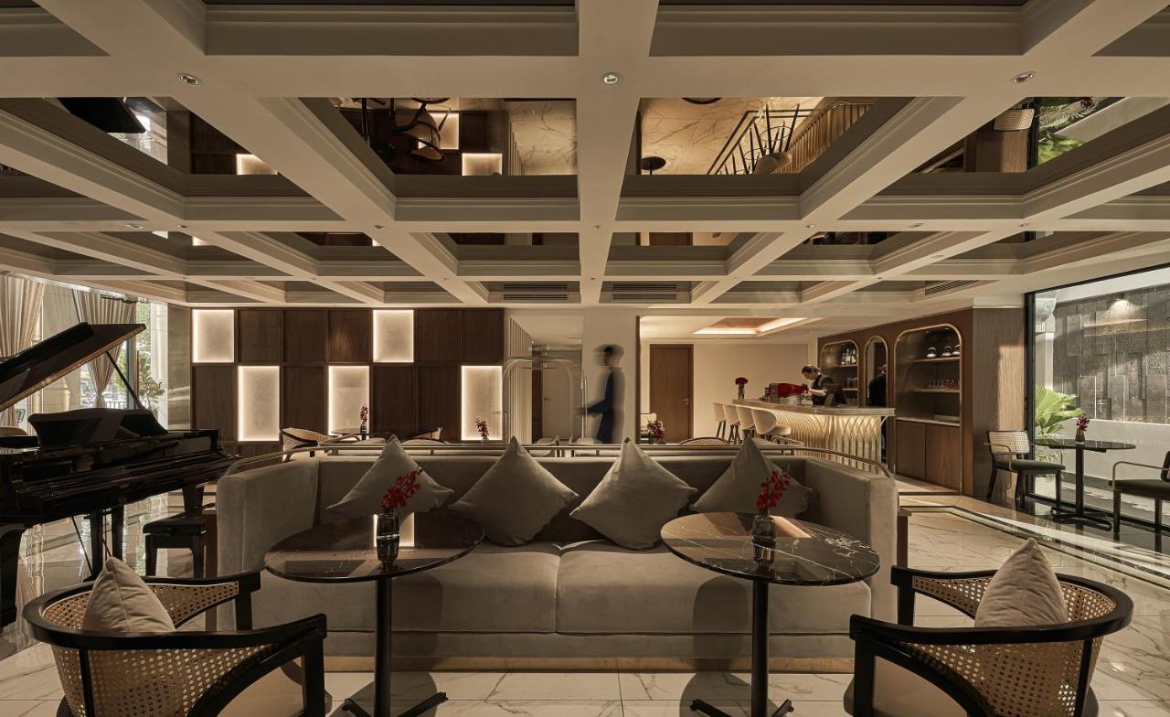 La Siesta Premium Saigon Otel Ho Şi Min Dış mekan fotoğraf The interior of the lounge