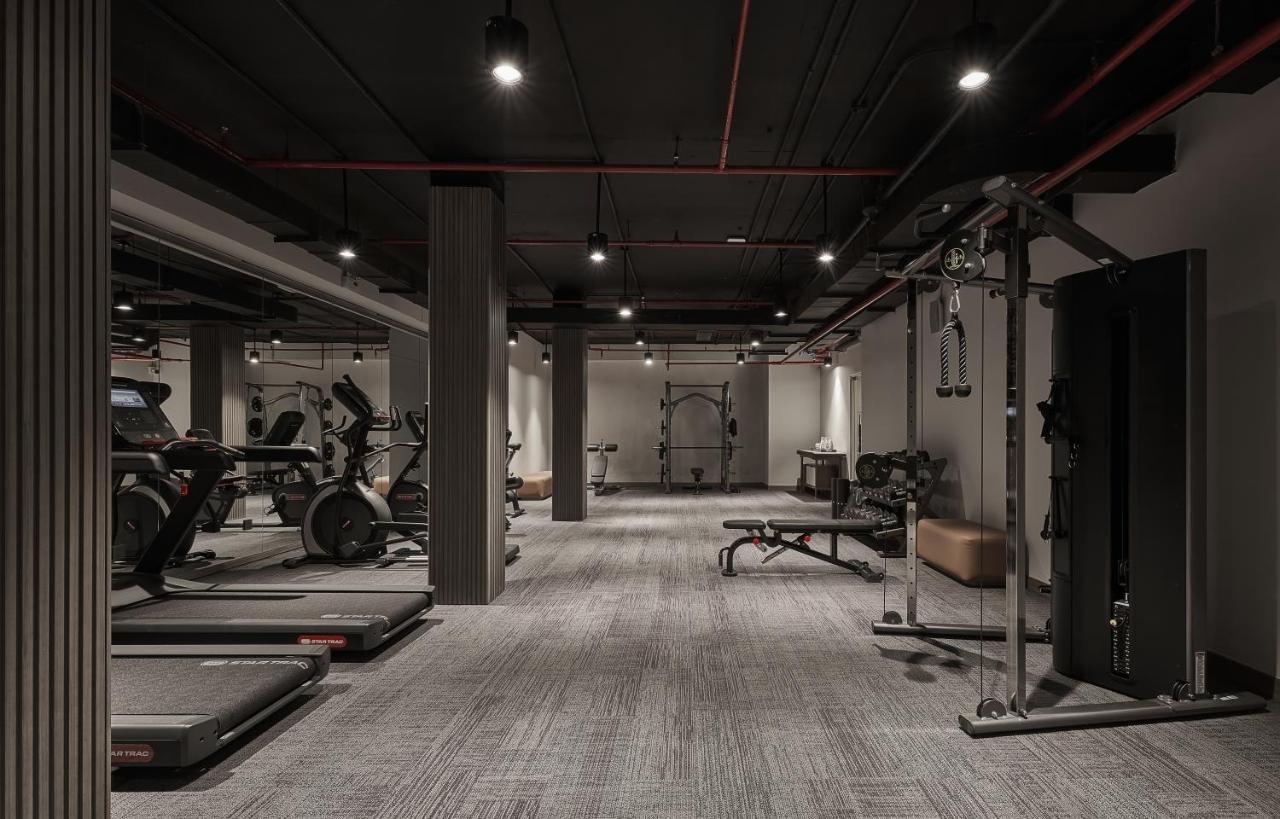 La Siesta Premium Saigon Otel Ho Şi Min Dış mekan fotoğraf The gym at the hotel