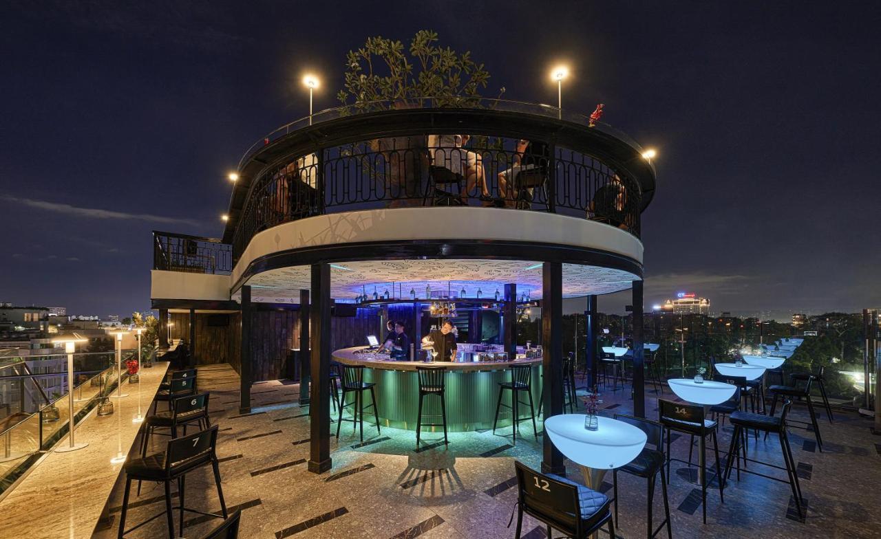 La Siesta Premium Saigon Otel Ho Şi Min Dış mekan fotoğraf Sky Bar